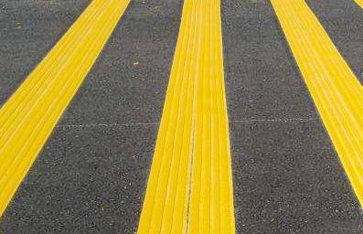 這8種不同顏色、形態(tài)的道路交通標(biāo)線，有什么作用呢？